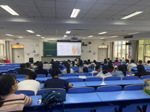 白菜官网教师参加案例教学设计与应用实施主题培训