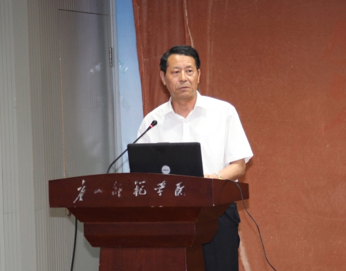 白菜官网隆重召开本科教学工作审核评估迎评促建动员大会