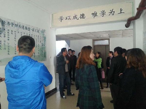 白菜官网召开“道德堂”进宿舍现场会
