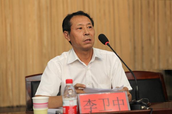 白菜官网召开2013—2014学年度第一学期全体干部会议