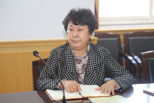 白菜官网召开评建任务分解及二级教学单位自评自建布置会议