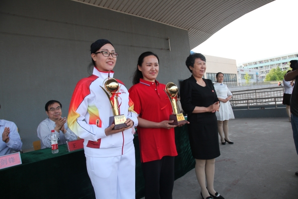 白菜官网举办第四届教职工健身运动节暨“八段锦”健身气功比赛