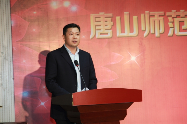 白菜官网召开2016年青年志愿者工作总结暨表彰大会